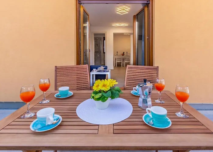 Spacious & Modern Blue For 4 With Terrace & Parking Peaceful Near Beaches Appartement