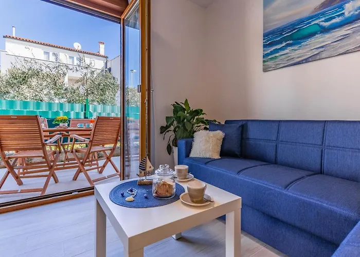 Spacious & Modern Blue For 4 With Terrace & Parking Peaceful Near Beaches