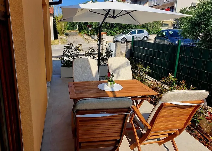 Appartement Spacious & Modern Blue For 4 With Terrace & Parking Peaceful Near Beaches Pula