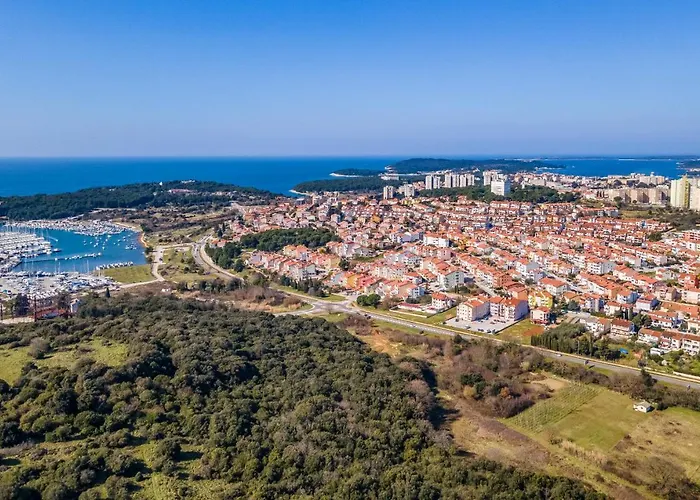 Spacious & Modern Blue For 4 With Terrace & Parking Peaceful Near Beaches *