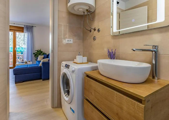 아파트 Spacious & Modern Blue For 4 With Terrace & Parking Peaceful Near Beaches
