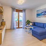 Spacious & Modern Blue For 4 With Terrace & Parking Peaceful Near Beaches * Pula